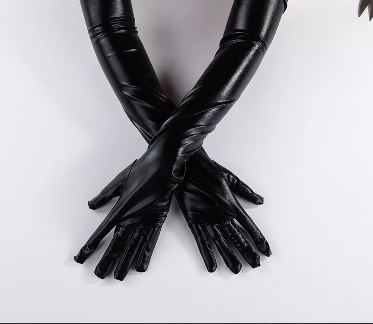 Glam Gloves